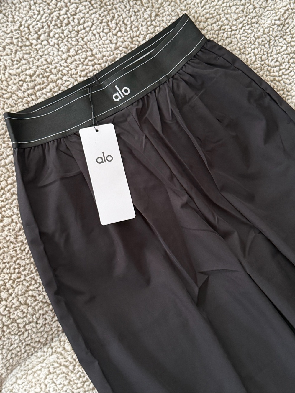 Alo Wide Leg Pants in Black Size Small NWT